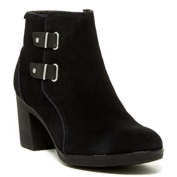 Clarks Shoes - CLARKS MEERA YEW BOOTIE NWOT BLACK